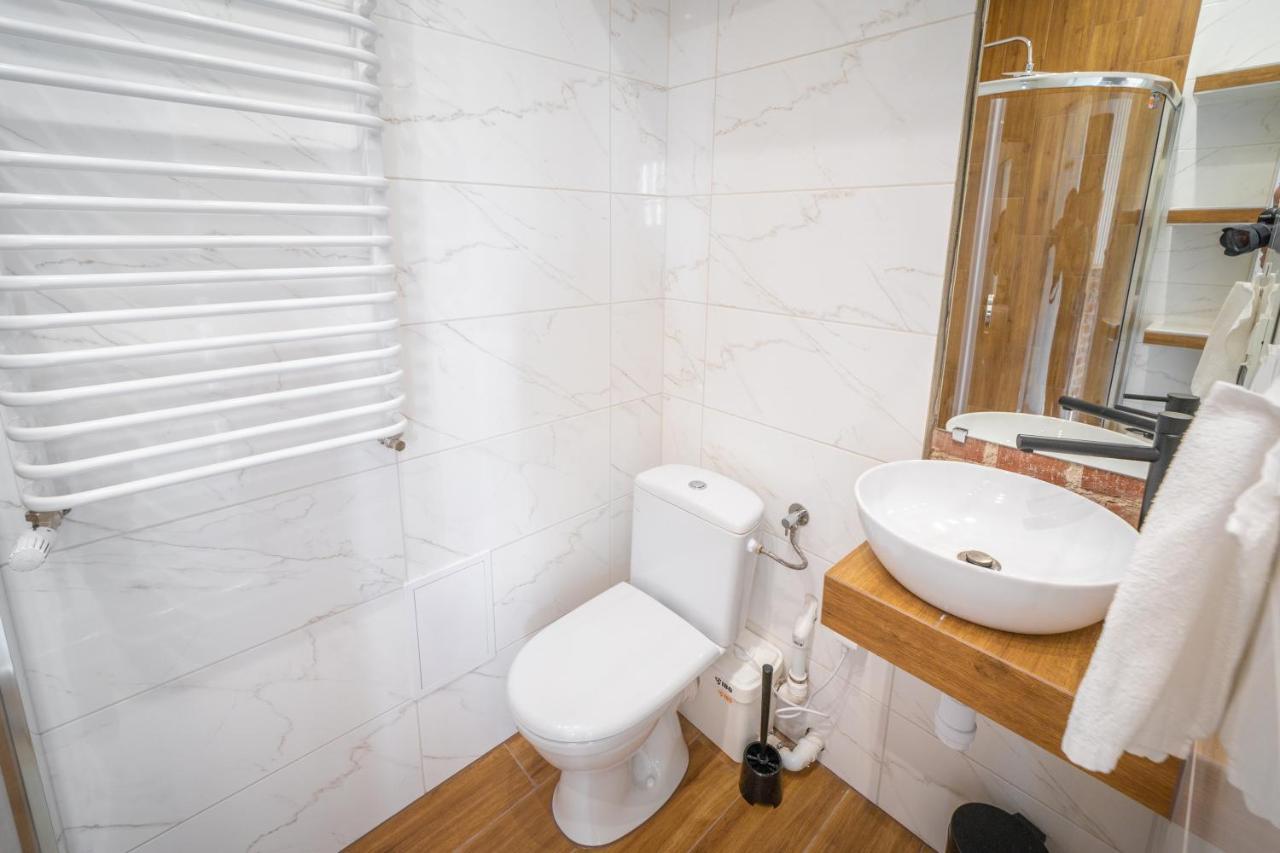 Black & White Vision Apartment - Centrum Opole Buitenkant foto